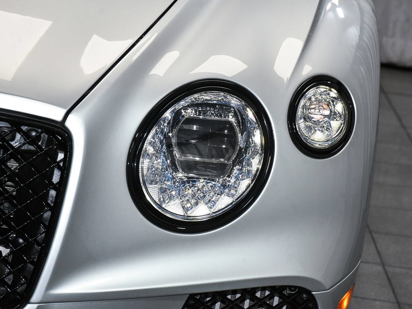 Used 2022 Bentley Continental GT AWD/4WD image 68