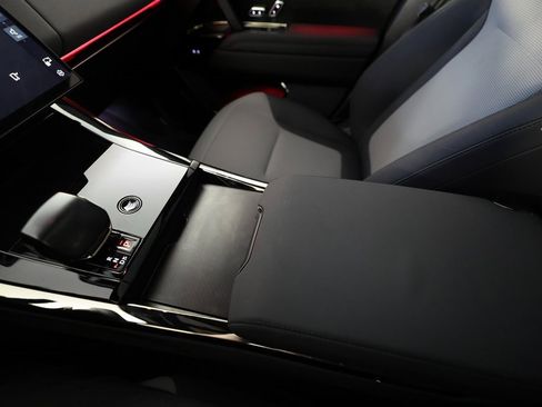 Used 2025 Land Rover Range Rover Sport SV Edition Two image 48