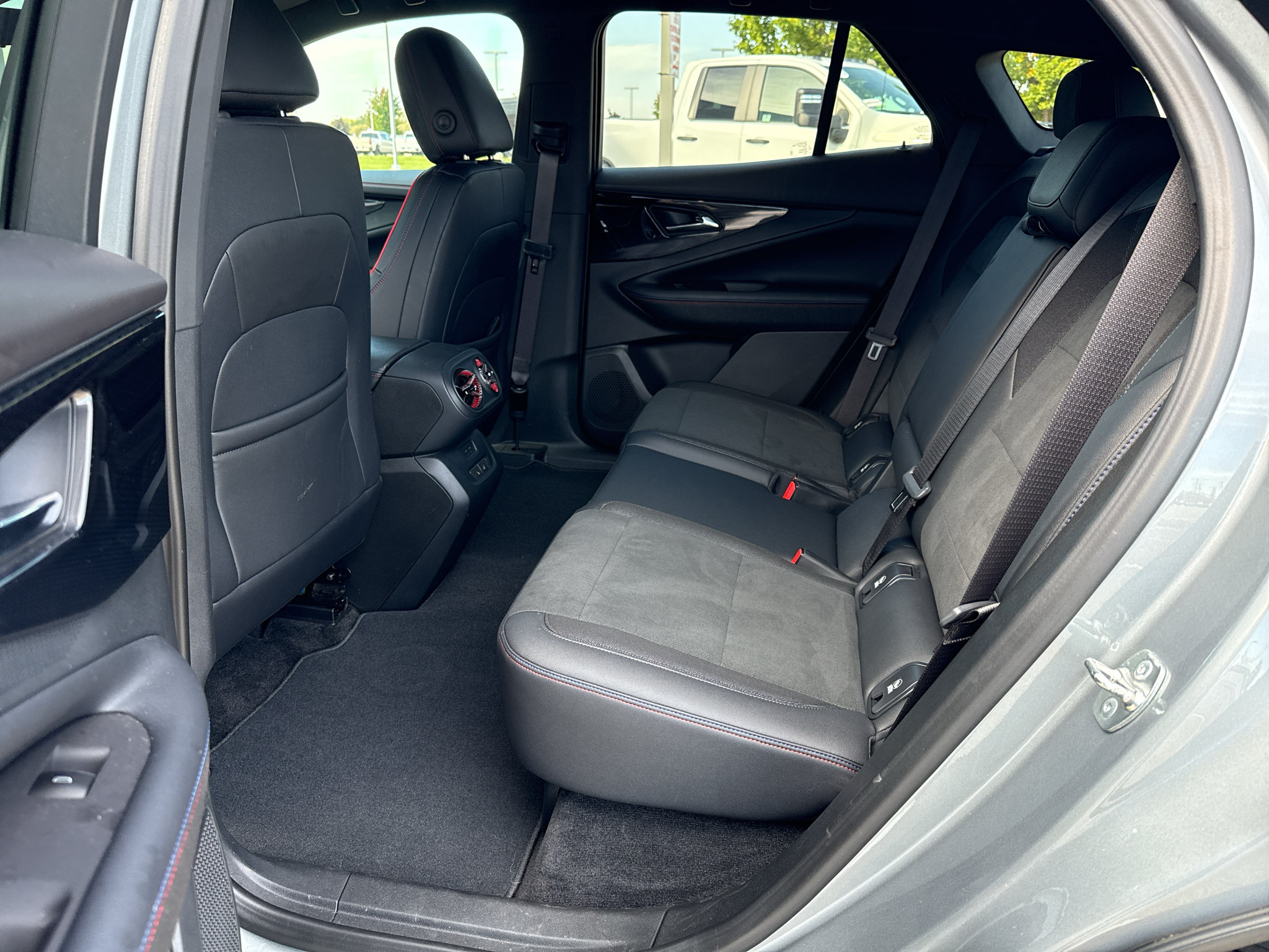 Used 2024 Chevrolet Blazer EV RS AWD/4WD image 43