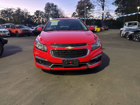 Used 2016 Chevrolet Cruze LT w/ Sun And Sound Package image 4