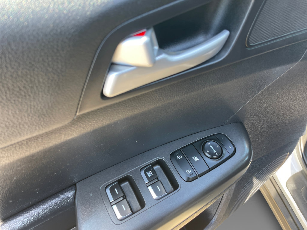 Used 2018 Kia Sportage LX AWD/4WD image 22