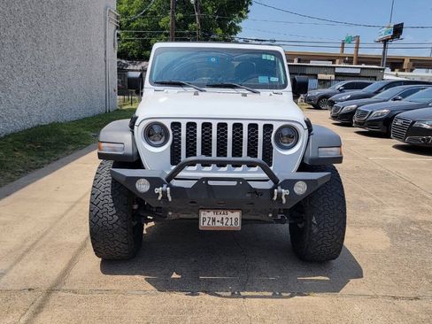 Used 2020 Jeep Gladiator Sport w/ Quick Order Package 24S AWD/4WD image 2