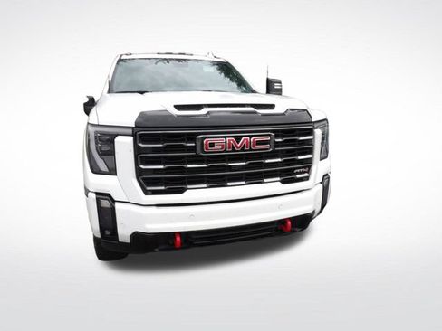 Used 2024 GMC Sierra 3500 AT4 w/ AT4 Premium Plus Package AWD/4WD image 3