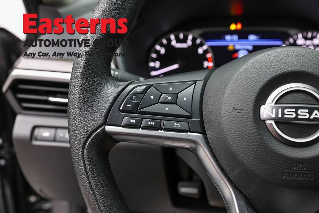 Used 2023 Nissan Altima 2.5 SV AWD/4WD image 16