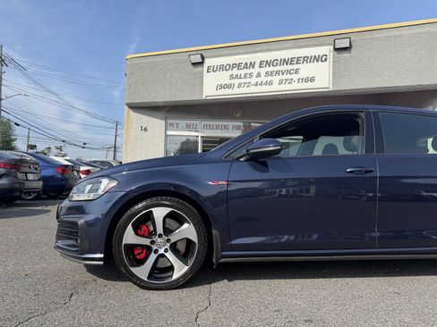 Used 2019 Volkswagen GTI S FWD image 10