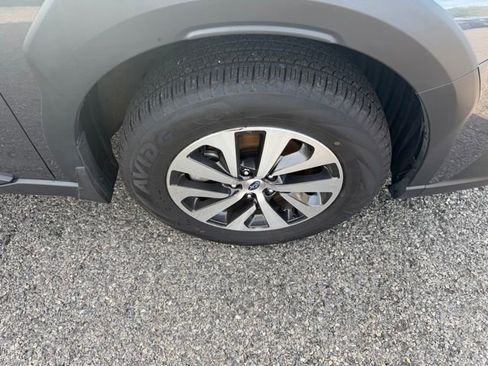 Certified 2025 Subaru Outback Premium AWD/4WD image 19