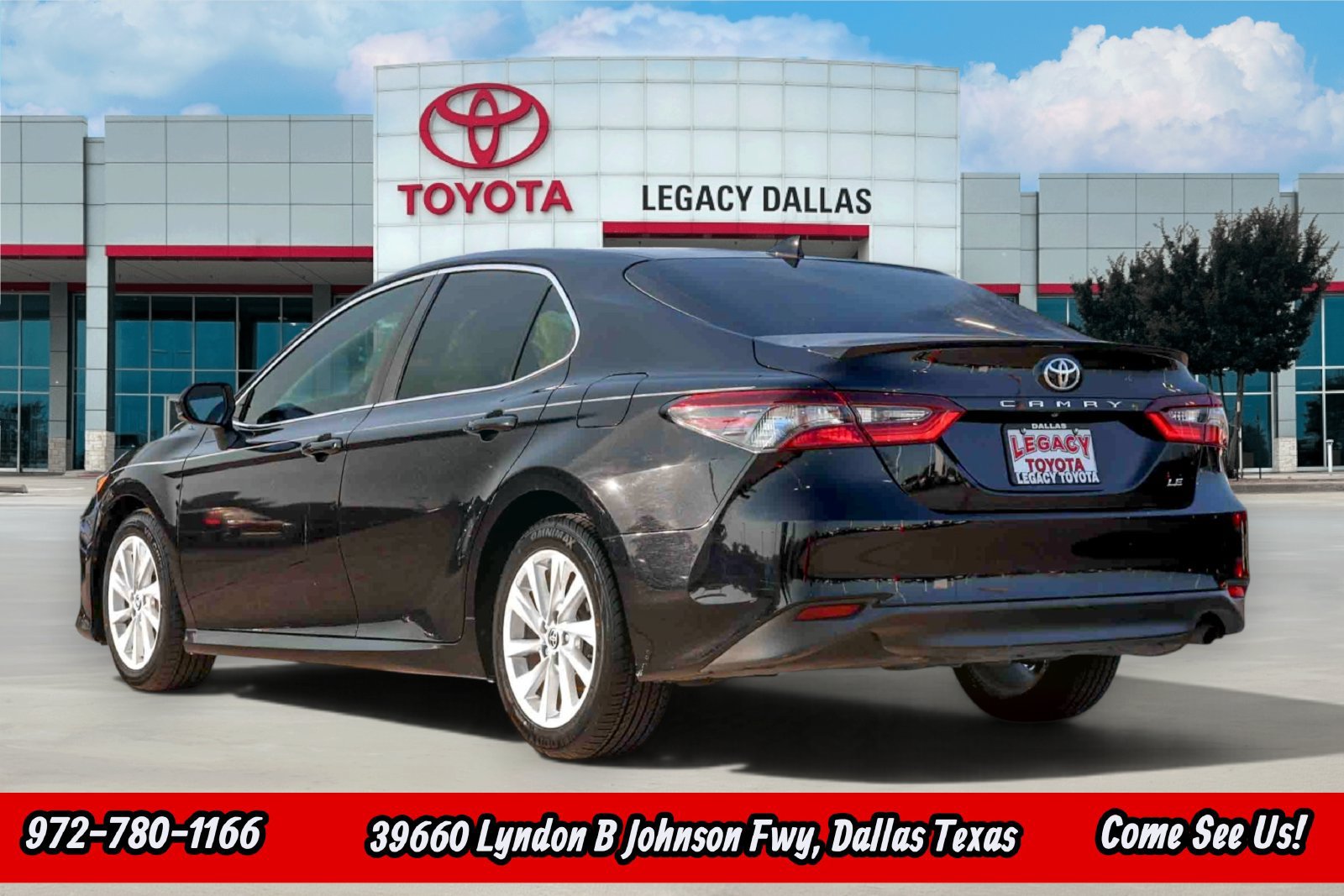 Used 2023 Toyota Camry LE FWD image 7