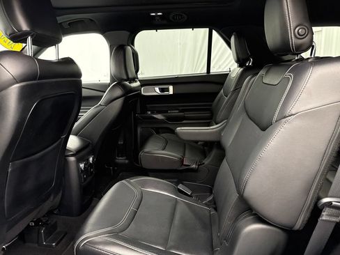 Used 2020 Ford Explorer ST AWD/4WD image 15