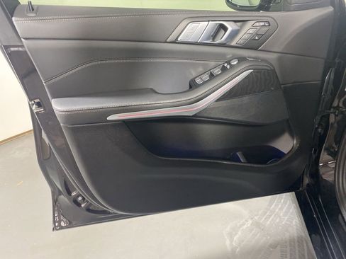 Used 2022 BMW X7 xDrive40i w/ Executive Package image 25