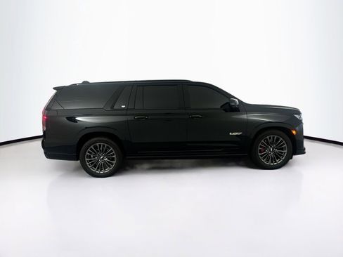 Used 2023 Cadillac Escalade ESV V image 4