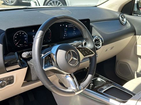 Certified 2025 Mercedes-Benz GLA 250 image 29