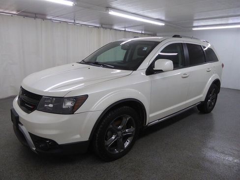 Used 2015 Dodge Journey Crossroad w/ Flexible Seating Group image 3