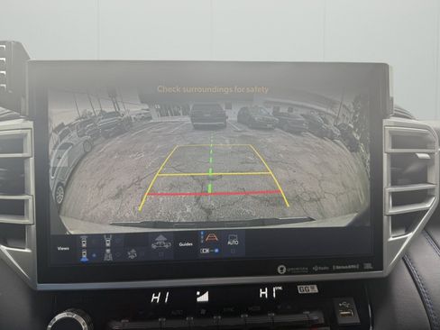 Used 2023 Toyota Tundra Platinum w/ Advanced Package image 17