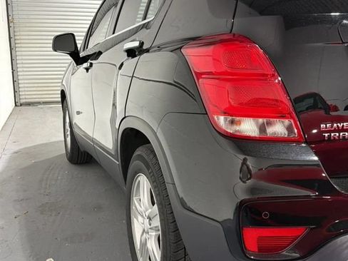 Used 2020 Chevrolet Trax LT w/ Driver Confidence Package FWD image 7