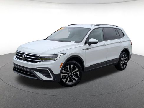 Used 2022 Volkswagen Tiguan S FWD image 1