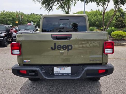 New 2026 Jeep Gladiator Sport AWD/4WD image 4