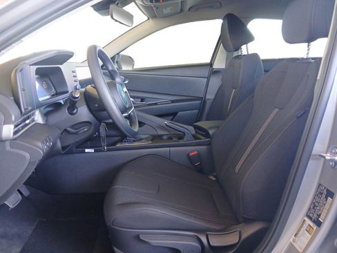 New 2026 Hyundai Elantra SE image 9