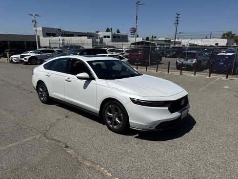 Used 2024 Honda Accord EX image 2