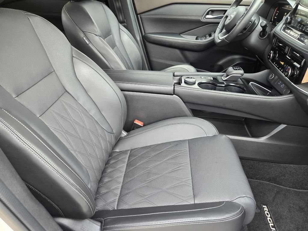 Used 2023 Nissan Rogue Platinum AWD/4WD image 11