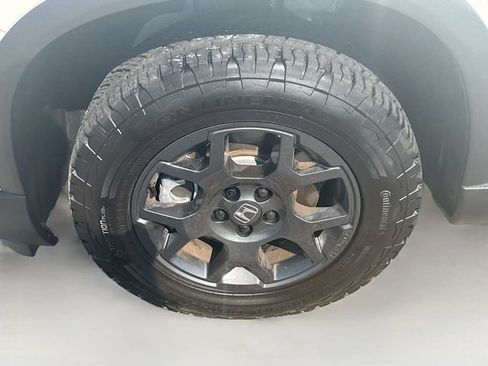Certified 2025 Honda Pilot TrailSport image 32