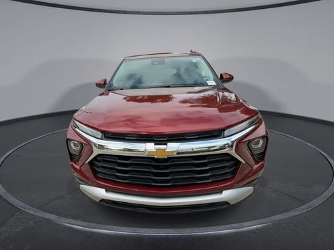 Used 2024 Chevrolet TrailBlazer LT w/ Driver Confidence Package image 3