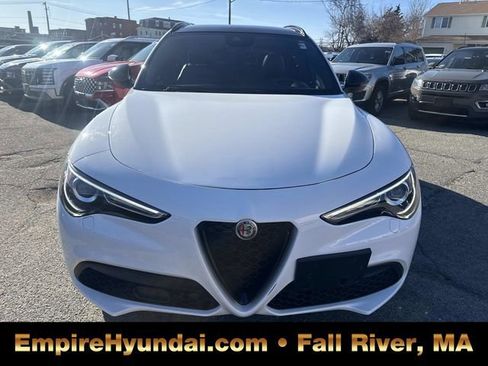 Used 2022 Alfa Romeo Stelvio Veloce image 12