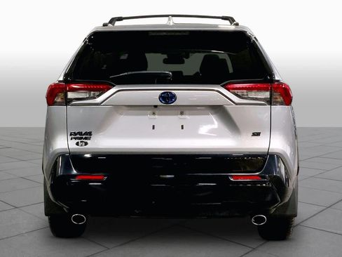 Used 2024 Toyota RAV4 SE w/ Weather & Moonroof Package AWD/4WD image 5