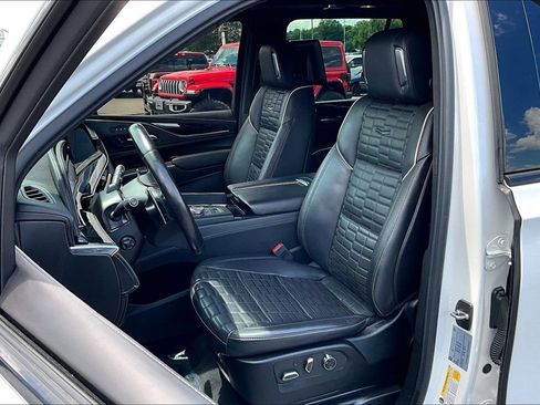 Used 2023 Cadillac Escalade V AWD/4WD image 23