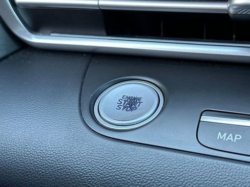 Used 2024 Hyundai Elantra Limited image 23