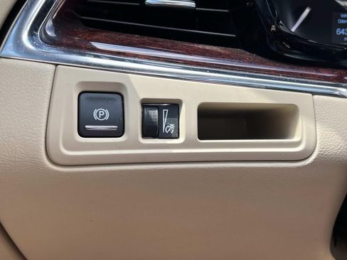 Used 2019 Cadillac XT5 Luxury FWD image 25