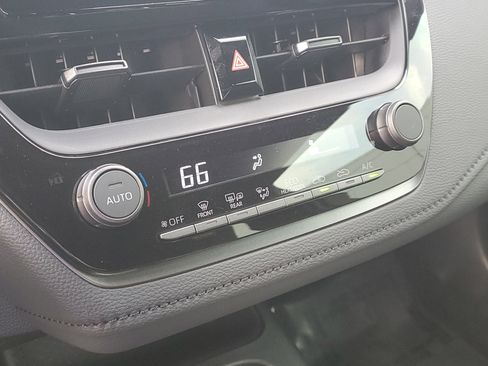 Certified 2025 Toyota Corolla Core image 34