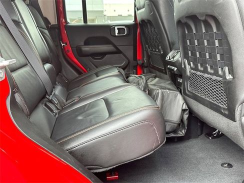 Used 2022 Jeep Gladiator Mojave w/ Cold Weather Group image 16