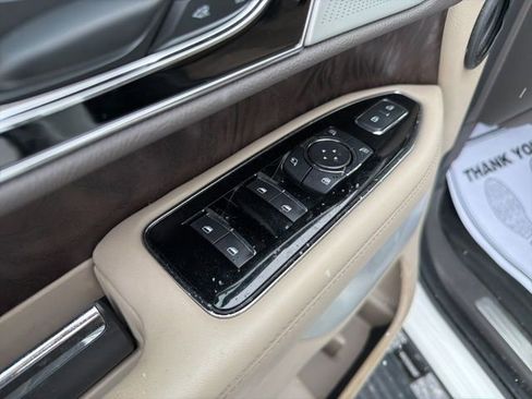Used 2022 Lincoln Navigator Reserve image 25