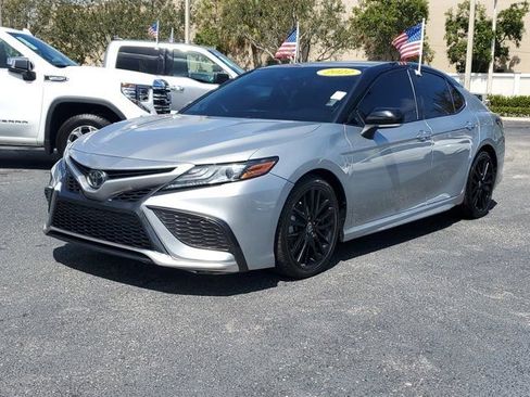 Used 2022 Toyota Camry XSE image 2