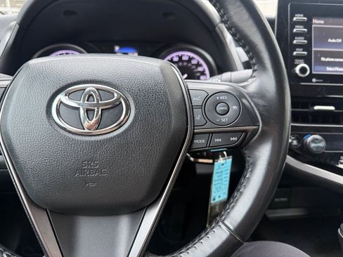 Used 2024 Toyota Camry SE image 14