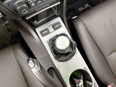 Used 2013 Acura ILX w/ Premium Package FWD image 49