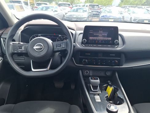 Used 2023 Nissan Rogue S image 14