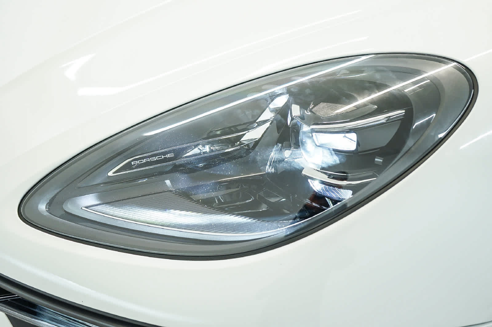 Certified 2026 Porsche Macan S AWD/4WD image 15