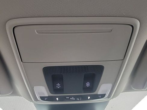 Certified 2025 Honda Pilot Touring image 33