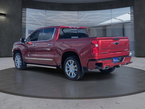 Used 2025 Chevrolet Silverado 1500 High Country image 4