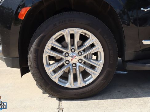 Used 2024 GMC Yukon SLT AWD/4WD image 10