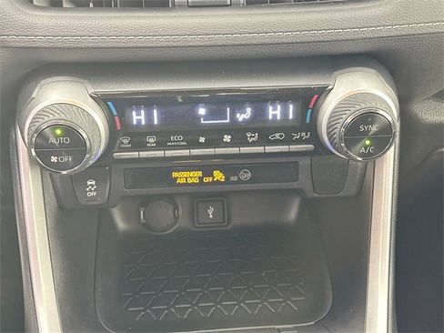 Used 2021 Toyota RAV4 LE w/ Carpet Mat Package (TMS) image 13