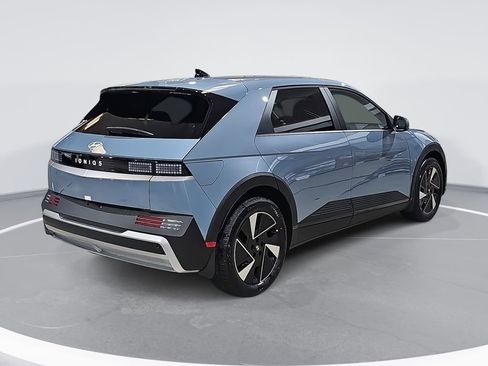 New 2026 Hyundai Ioniq 5 SE RWD image 5
