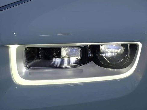 Used 2021 Rolls-Royce Phantom Sedan image 19