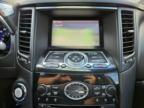 Used 2017 INFINITI QX70 2WD image 29