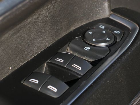 Used 2024 Chevrolet Silverado 2500 LT image 16