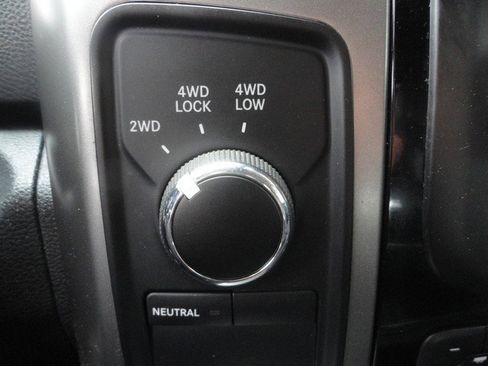 Used 2018 RAM 2500 Laramie w/ Sport Appearance Group AWD/4WD image 18