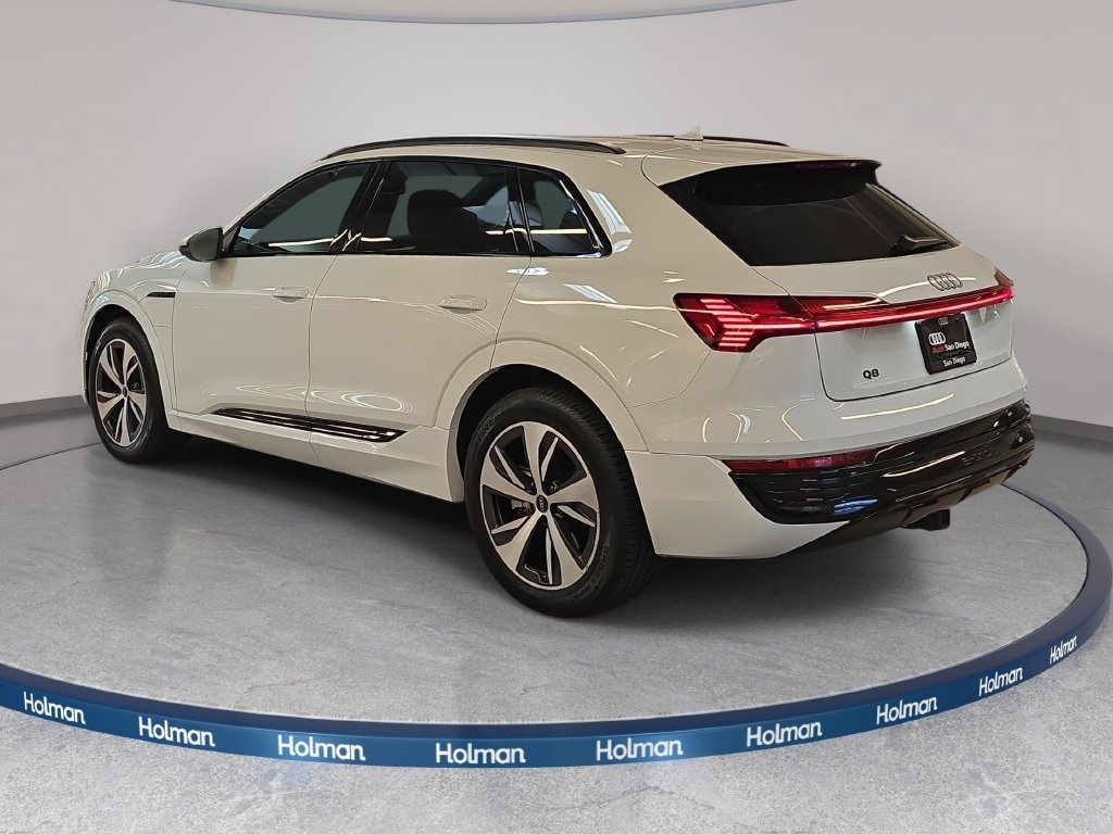 Certified 2024 Audi Q8 e-tron Premium Plus AWD/4WD image 7