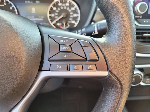 Used 2025 Nissan Altima 2.5 SV AWD/4WD image 24