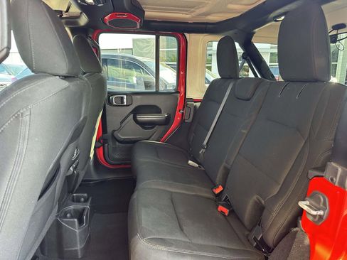Used 2018 Jeep Wrangler Unlimited Sport S AWD/4WD image 13